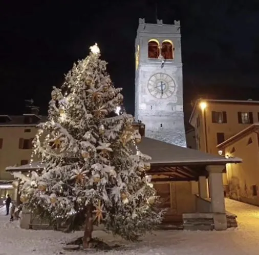 Cavour *
